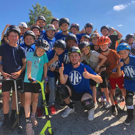 Kickbikekalas med Isak Huddén