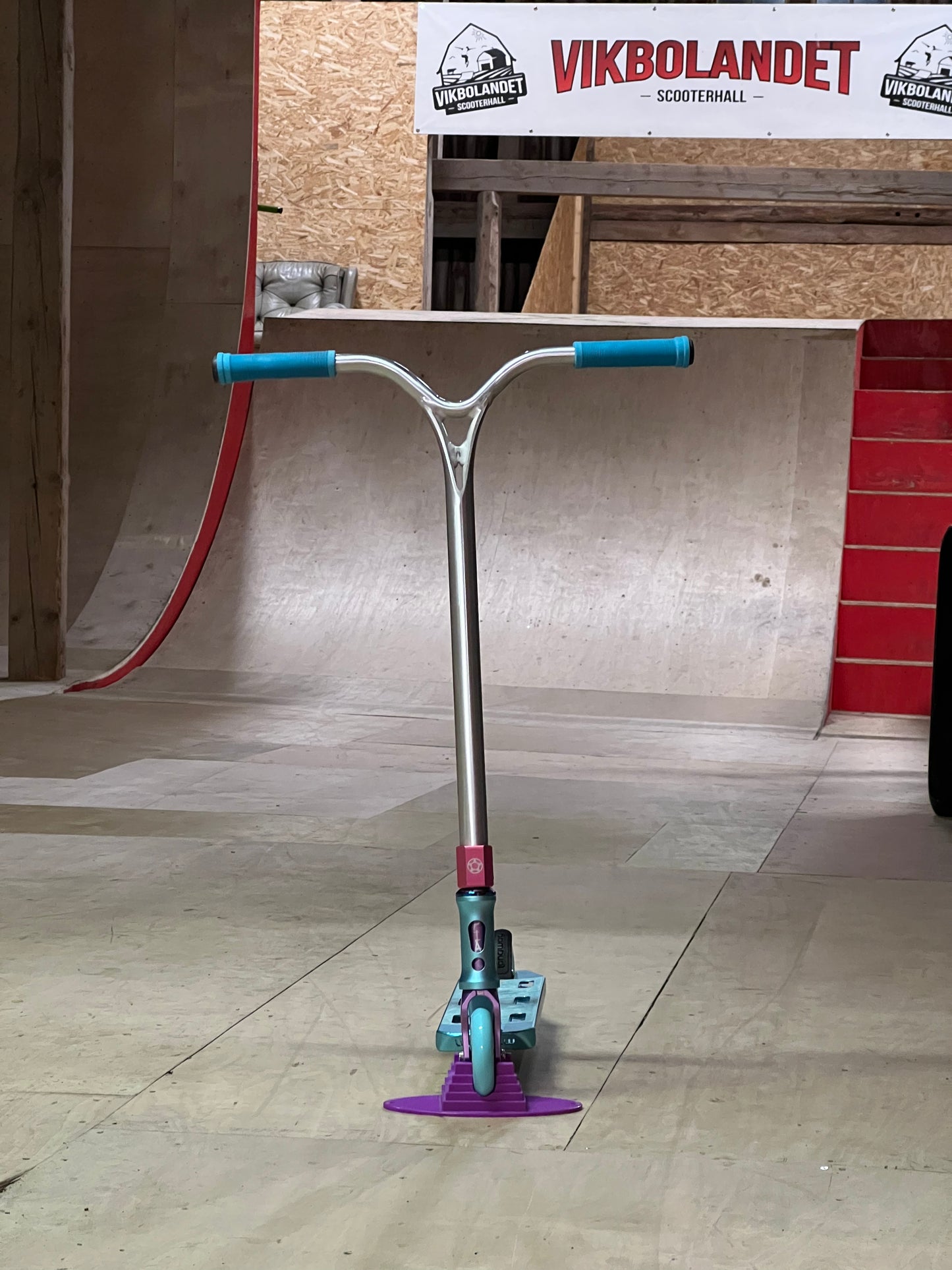 "Blue Christmas" custom kickbike by Isak Huddén