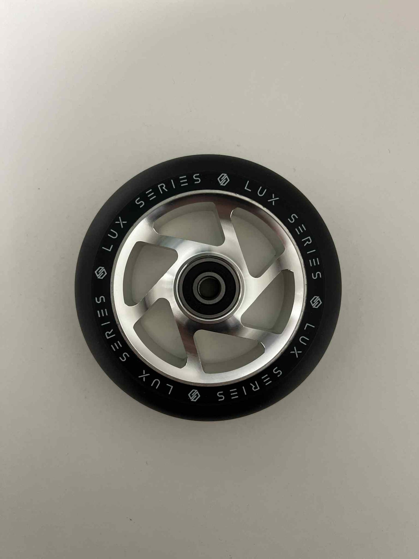 Striker Lux 100mm hjul