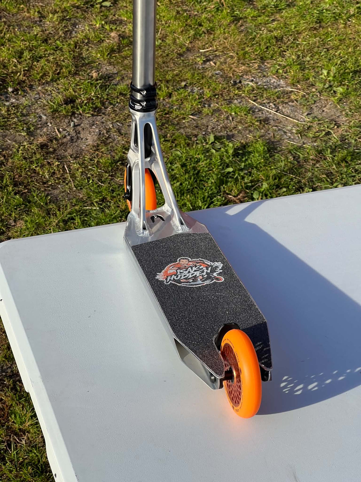 Isak Huddén signatur sparkcykel
