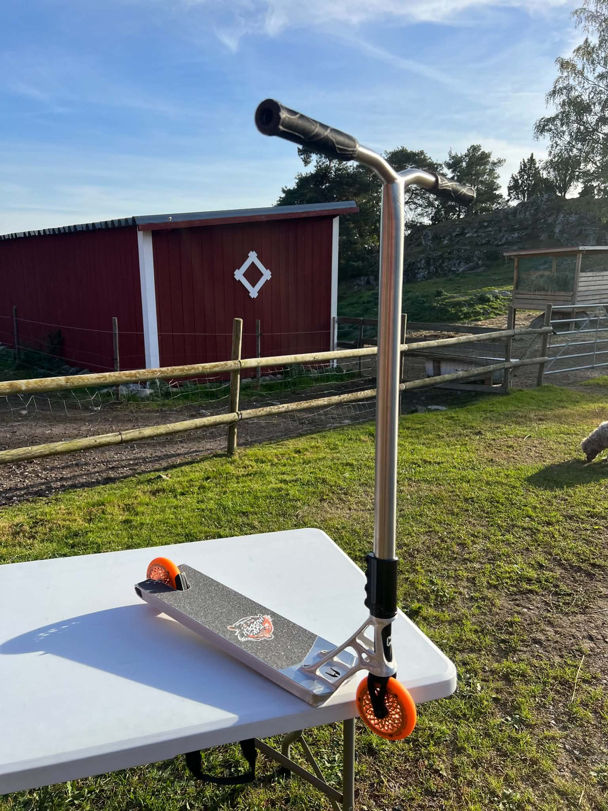 Isak Huddén signatur sparkcykel