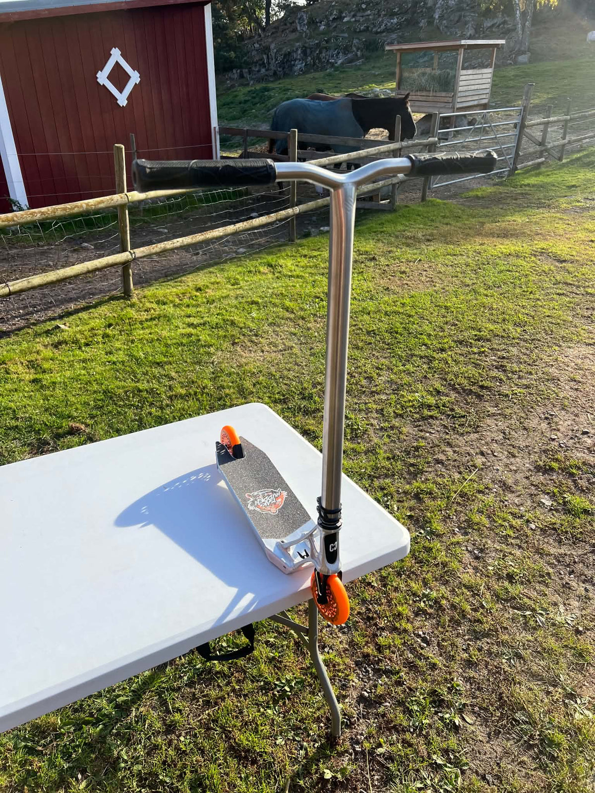 Isak Huddén signatur sparkcykel